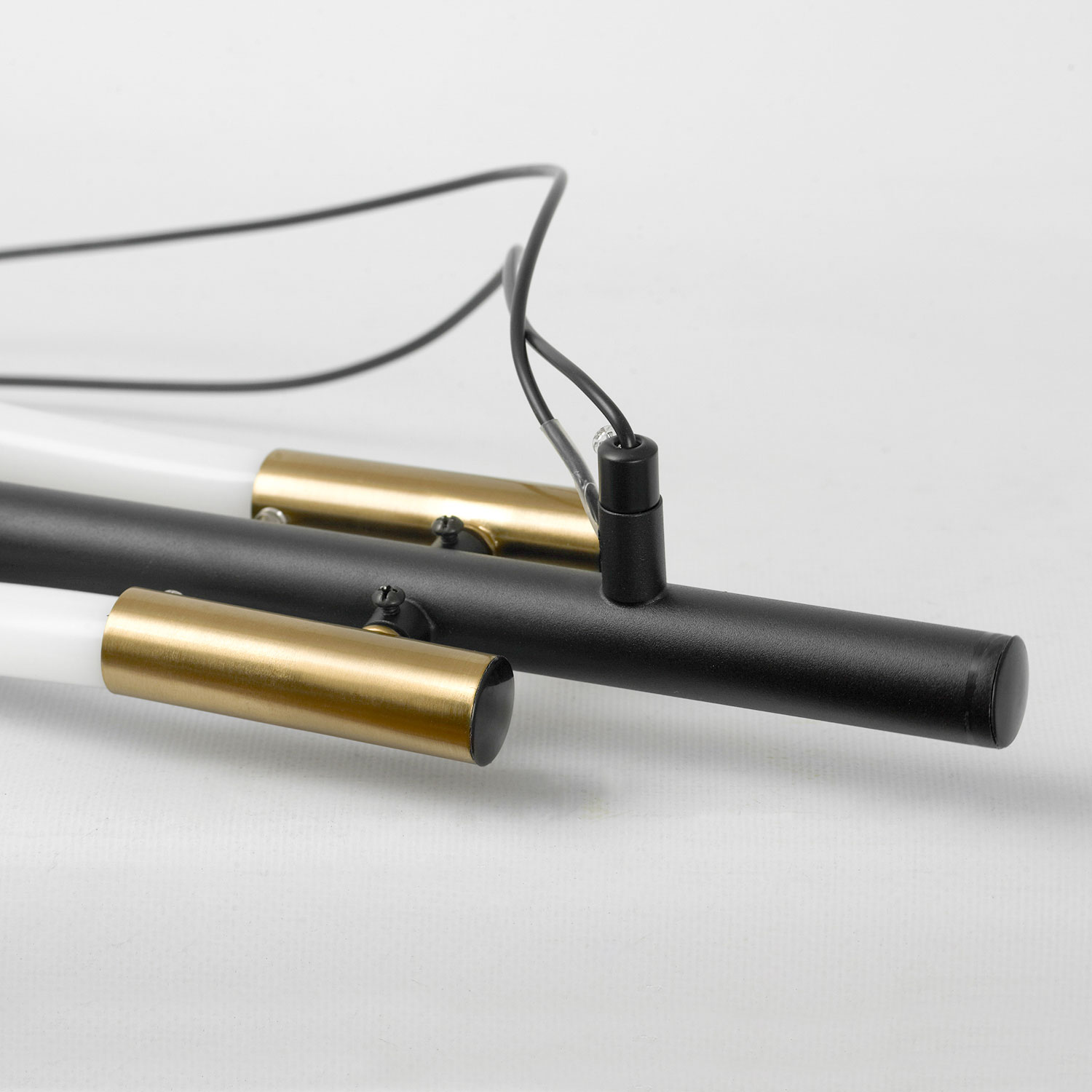 Люстра подвесная светодиодная Lussole RIVER LSP-7303 Люстра подвесная светодиодная Lussole RIVER LSP-7303