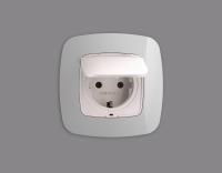 Лицевая панель для электрической розетки с заземлением со шторками и крышкой IP44 QUANT Ambrella Volt OMEGA OP2080