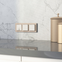 Розетка с заземлением с защитными крышкой и шторками Werkel перламутровый рифленый W1171213