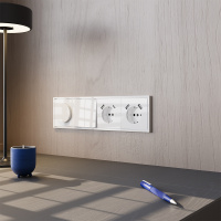 Розетка встраиваемая VOLTUM S70 с заземлением и защитными шторками, с USB, A+С, (белый глянцевы VLS040501