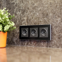 Рамка на 3 поста черная алюминиевая Werkel Aluminium W0031708 4690389158100 a050952