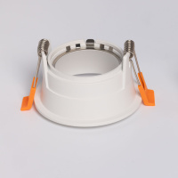 Светильник встраиваемый De Markt Прайм 850010101